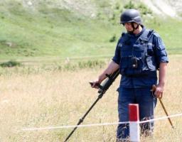 Піротехніками на Луганщині вилучено 32 одиниці вибухонебезпечних предметів