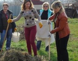 Працівники райдержадміністрації прийняли участь у щорічній Всеукраїнській акції «Чисте довкілля»