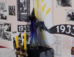 Учні 10 класу відвідали музейну експозицію до Дня пам'яті жертв Голодоморів