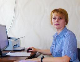 Заступником начальника відділу культури, молоді, спорту та освіти Попаснянської райдержадміністрації  призначено Олену Сухомлін