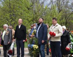У прифронтовому Золотому - 4  вшанували пам'ять загиблих у Другій світовій війні