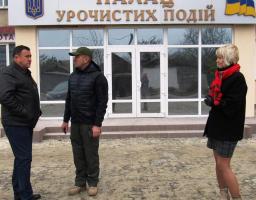 Голова адміністрації перевірив хід виконання капітальних ремонтних робіт у Попаснянському РАЦСі
