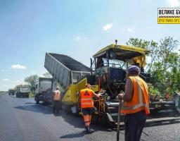 Велике будівництво на Луганщині: Фоторепортаж з ремонту траси Н-26 "Чугуїв - Мілове" на 208 кілометрі